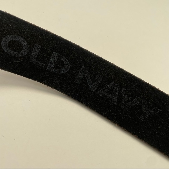 Black Leather Men’s Old Navy Belt - Picture 9 of 13